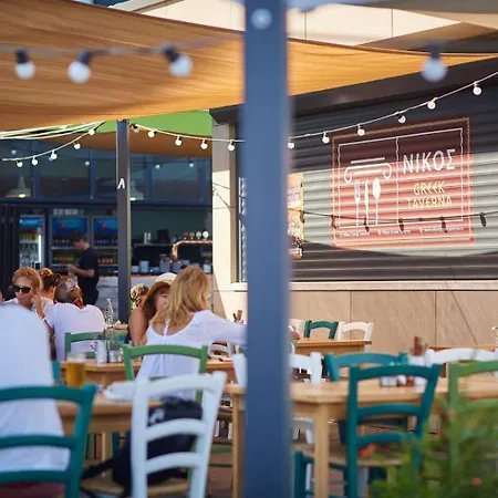 Coral By Alz Navodari