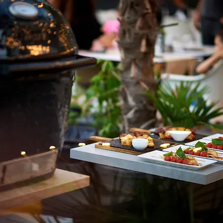 Coral By Alz Apartman