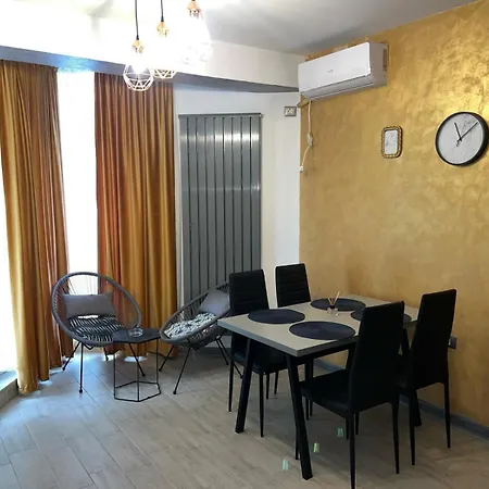 Coral By Alz Apartman Năvodari