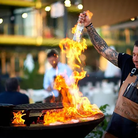 Coral By Alz Năvodari